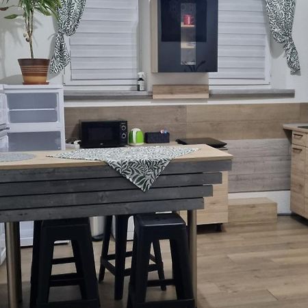 Apartman Ambrak C.3 Martin Bagian luar foto